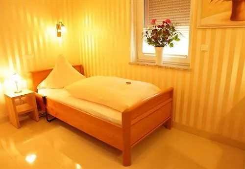 Guest house Business Pension Gasper Raunheim